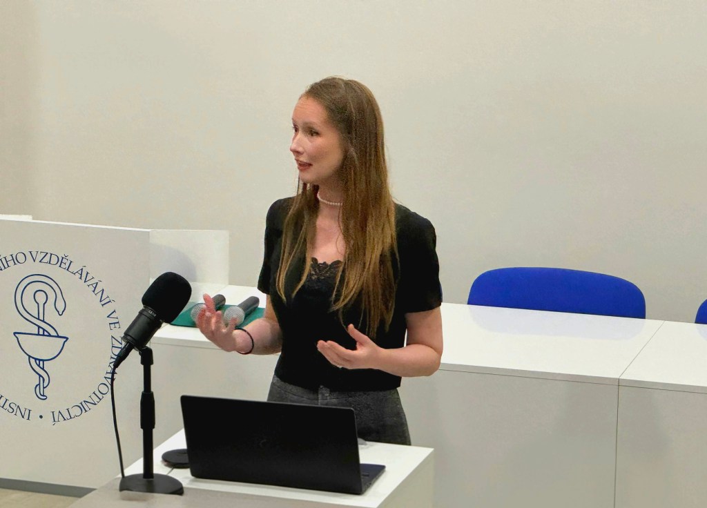 Image featuring Lindsay de Wal as main speaker at an international conference for chaplaincy