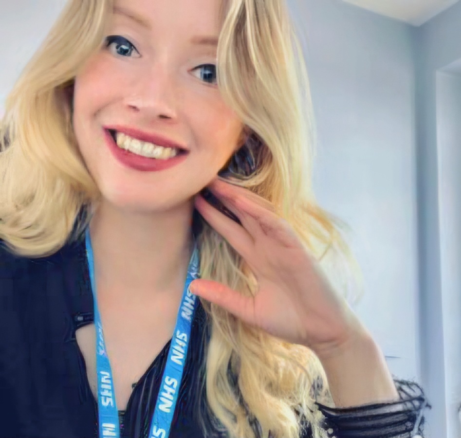 Lindsay de Wal speaking online for a conference on healthcare Chaplaincy